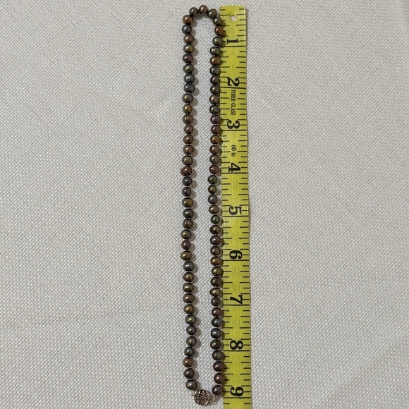 NWOT Gorgeous Multicolor Iridescent Pearl Bead Necklace - Picture 12 of 16